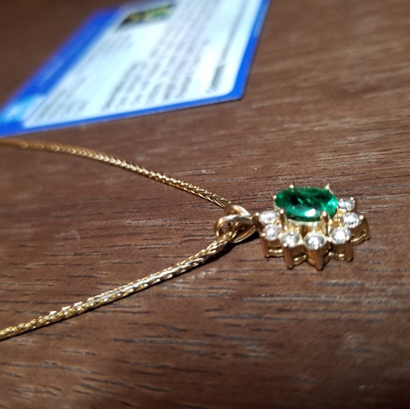 Emerald Halo Necklace w/Certificate - Picture 6 of 8